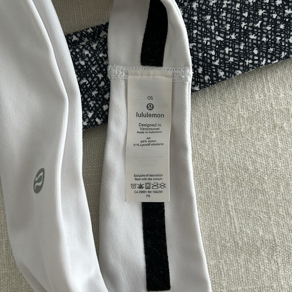 2 pack Lululemon headbands - Picture 3 of 3